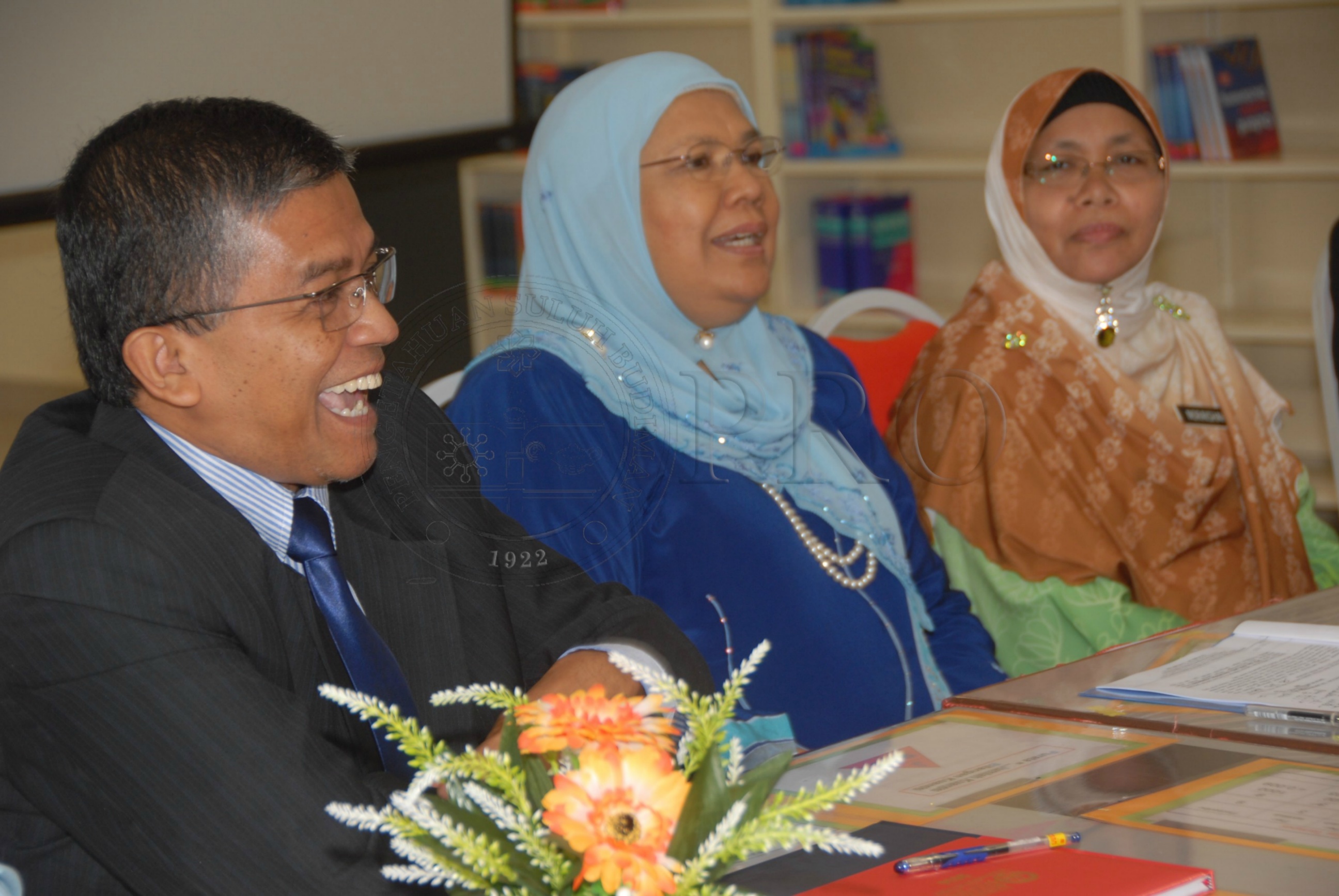 PRO 14 01 SEKOLAH FBA 8057